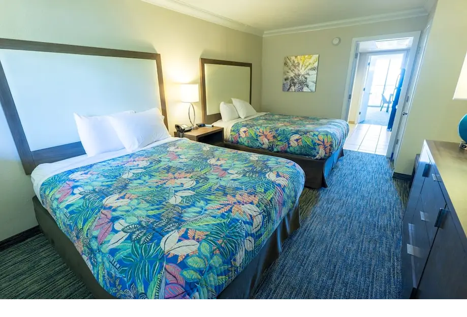 Nice Oceanfront 1BR with Heated Pools, C...