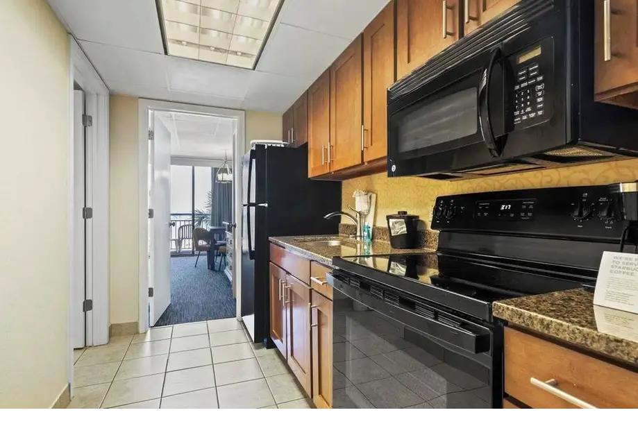 1BR New Oceanfront with Heated Pools, Co...